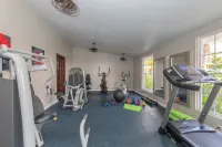 Luxury Collection at Sea Breeze Beach House by Ocean Hotels - Træningscentre