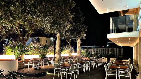 Hotel Ambra - Fronte Mare - Vicinissimi Al Centro