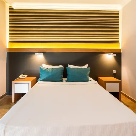 Club Hotel Sunbel Отели рядом с достопримечательностью «Пляж Бельдиби»