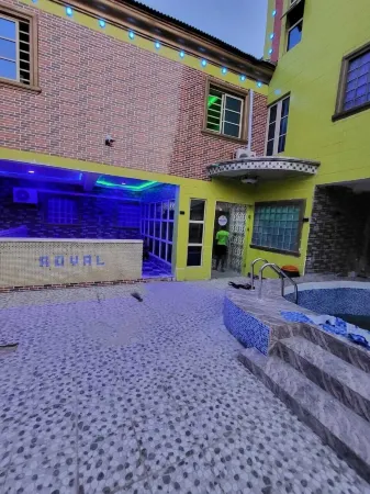 Royal Moon Hotel & Suites Отели рядом с достопримечательностью «Элеко Бич»