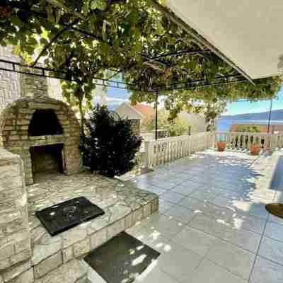 Family House with Pool & Sea View Hotel Exterior