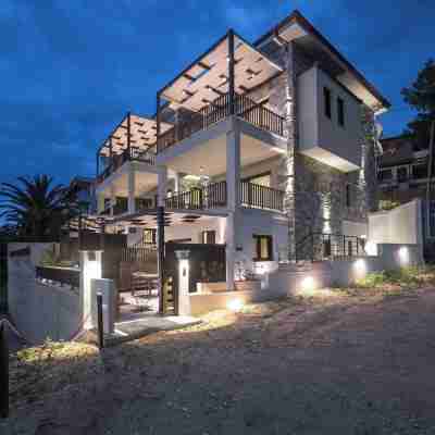 Blue Whisper Luxury Living Suites Hotel Exterior
