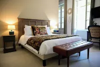 Pavillon des Millésimes, Piscine & Spa Hotels in Lussac