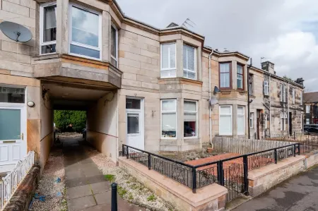 5 Individual Beds - Free Parking