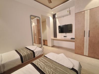 Pandharipuram Palace