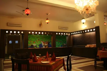 Hotel Pratap Palace