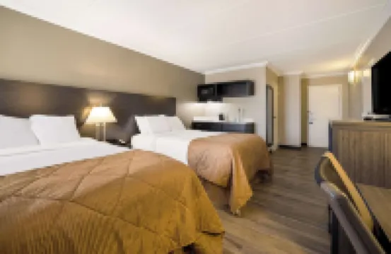 Suburban Studios Syracuse Fairgrounds Hotels in Lysander