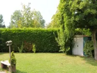 Bright Holiday Home Near Beach