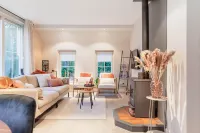 Forest Retreat Private House Hotels in Lemele