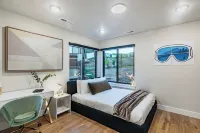 Ski La Vie by Avantstay Hot Tub + Game Room, Near the Ski Slopes