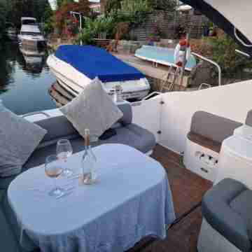 Romantic 3Beds Yacht Escape on Thames Others