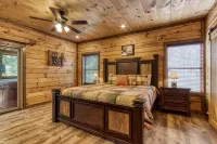 Ern822 - Smoky Oasis - Great Location, Private Indoor Heated Pool! Cabin