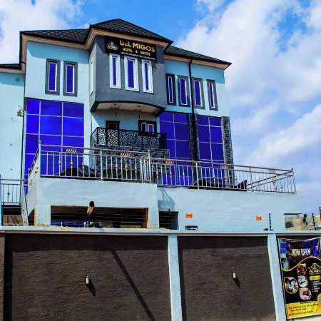 Del Migos Hotel & Suites