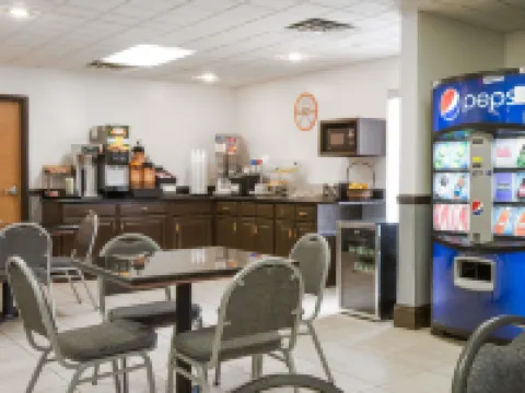 Howard Johnson by Wyndham Beckley Hotels in Beckley