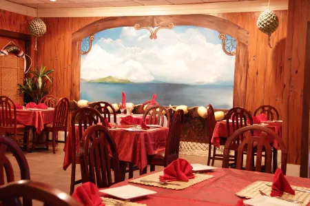 Tradewinds Hotel