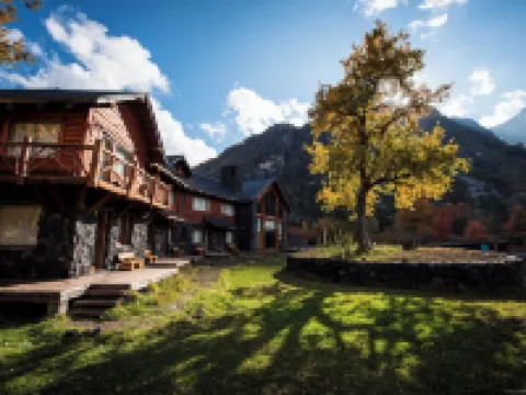 羅卡內格拉山間小屋 迪吉因省酒店