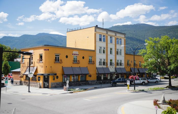 Adventure Hotel