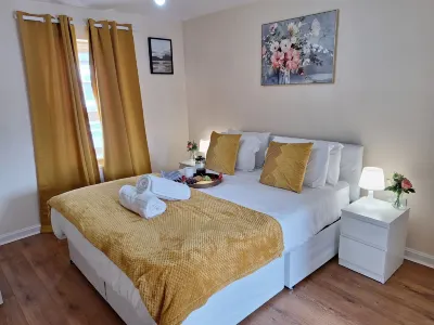 Two Bedroom Semi-Detached Modern House in Birmingham Hotels in 