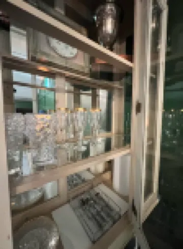 Cute Cabin with Hot Tub, Wifi and Roku. Queen Bed Close to Ratcliff Lake