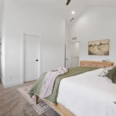 The Townhouse on Highland  – Near Greenbelt