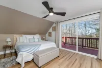 Relaxing Gunstock Chalet!  Near Lake Winnipesaukee and Gunstock Mountain!