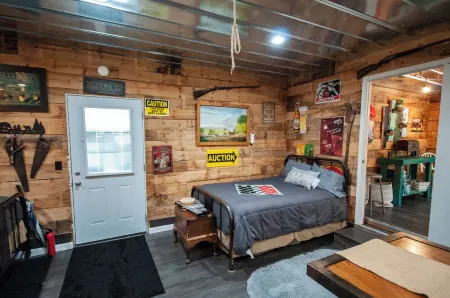 Ponderosa  - Creekside