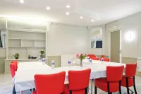 Hôtel le Terminus et Son Restaurant Côte à Côte - Chambres rénovées Hotels in Autun