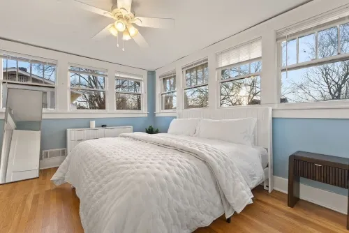 4 KING BEDS Luxurious Historic Home in the Heart of Memphis