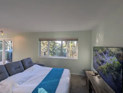 River's Edge, Cozy Guest House By The River 배틀그라운드 커뮤니티 도서관 주변 호텔