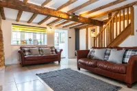 Stunning 4 Bed Sleeps 8 Cottage Parking Hotels near Vision Express Opticians at Tesco - Gloucester, Delta Way