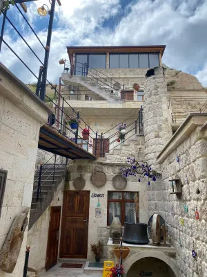 Bayar Cave Suites Special Class - Bed and Breakfasts