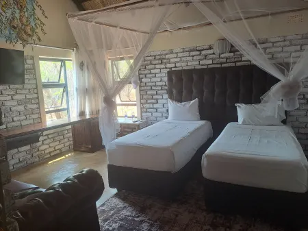 Irock Lodge Отели в г. Хуэндж