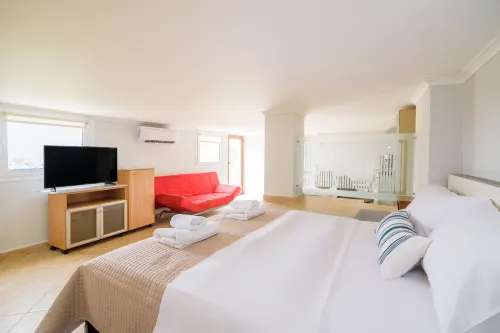 Lydia Apartment - 2-Star