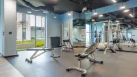 Modern Tower, Sun & Snow - Gym