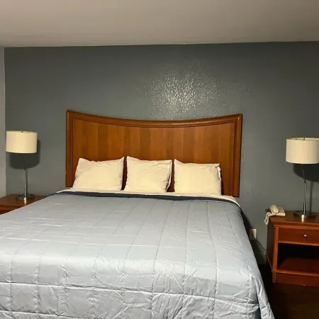 Holiday Motel