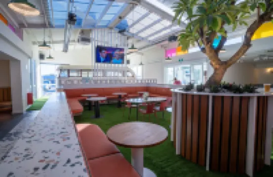 Peninsula Hotel Motel