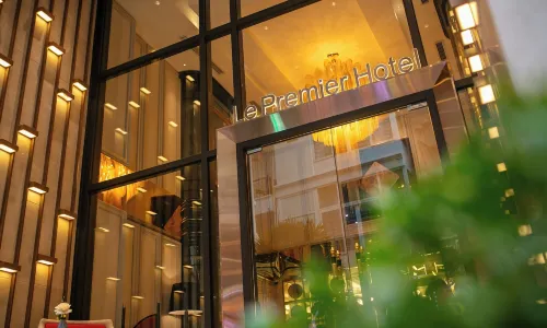 르 프리미어 호텔 & 루프탑 바