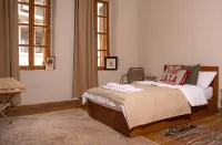 Buddha House Hotel and Cocktail Bar Hotels in Vlore