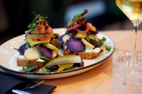 Scandic Frankfurt Hafenpark Отели рядом с достопримечательностью «Цайль»