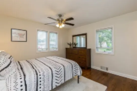 Modern 3-Bed,2-Bath Retreat