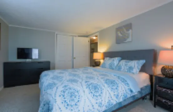 Cozy Costal Retreat in the heart of Groton's charming beach community,