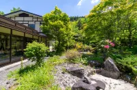 Ryokan Yakenoyu - con vistas a la montaña