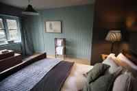 Stylish barn perfect for beach, surf or moor Hotels in Ivybridge