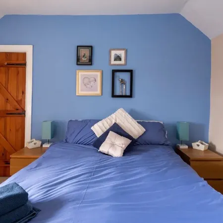 Beautiful 4 bedroom 19th Century Farmhouse Отели в г. Молд