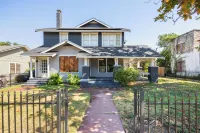 6 bedroom spacious living near downtown