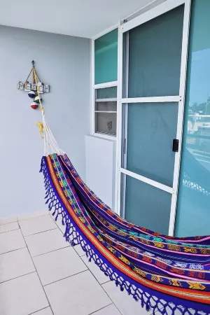 Tropical Haven: 3-BR Apart on Vega Baja Beach. 3min Drive to Blue Flag Beach