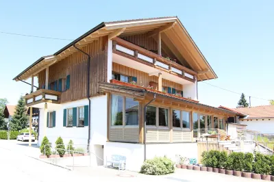 Landhotel Guglhupf Hotels near Forggensee Lake