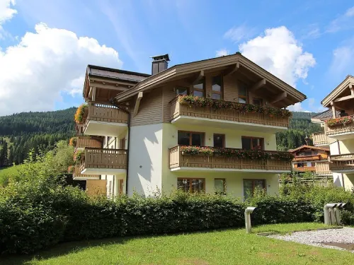 Modern, cozy apartment near the Steinbergbahn - Ski in /out - Bike in /out