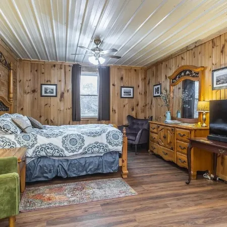 Climb On Inn~ Studio~ Naturally Gorgeous~Rock Climbing -Red River Gorge~Cozy