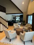 Luxury Home w/INDOOR POOL 20mins BarHarbor boardersAcadia National Par